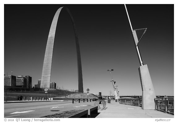 Renovated waterfront and Arch. Gateway Arch National Park (black and white)