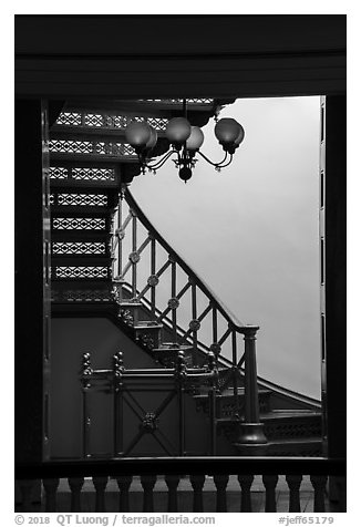 Staircase, Old Courthouse. Gateway Arch National Park (black and white)