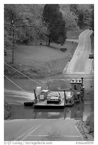 Green River ferry crossing. Mammoth Cave National Park (black and white)
