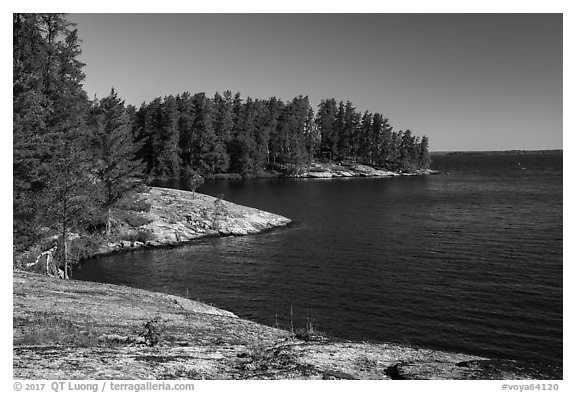 Windmill Rock Cove and Rainy Lake. Voyageurs National Park (black and white)