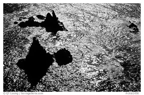 Pointed rocks and ocean, Cathedral Cove, Anacapa Island. Channel Islands National Park (black and white)