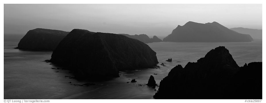 Chain of islands at sunset, Anacapa Island. Channel Islands National Park (black and white)