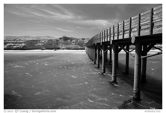 Pier, Bechers Bay, Santa Rosa Island. Channel Islands National Park (black and white)