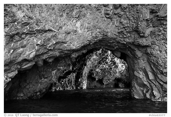 Elephant Belley Sea Cave, Santa Cruz Island. Channel Islands National Park (black and white)