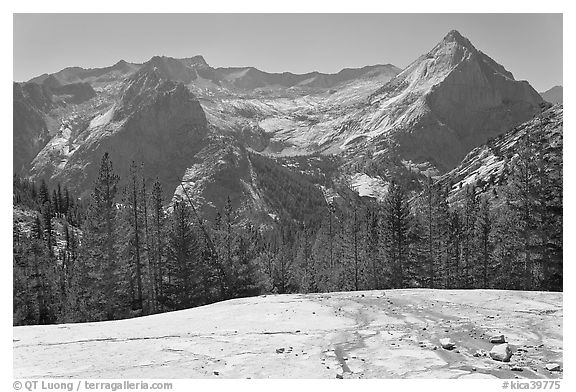 Granite slab, Langille Peak and the Citadel above Le Conte Canyon. Kings Canyon National Park (black and white)