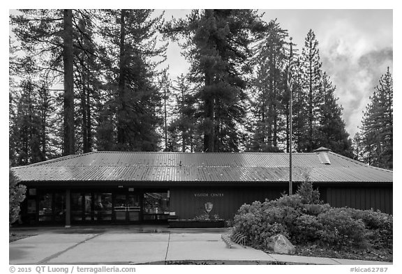 Grant Grove Visitor Center. Kings Canyon National Park (black and white)