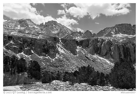 Mt Stanford. Kings Canyon National Park (black and white)