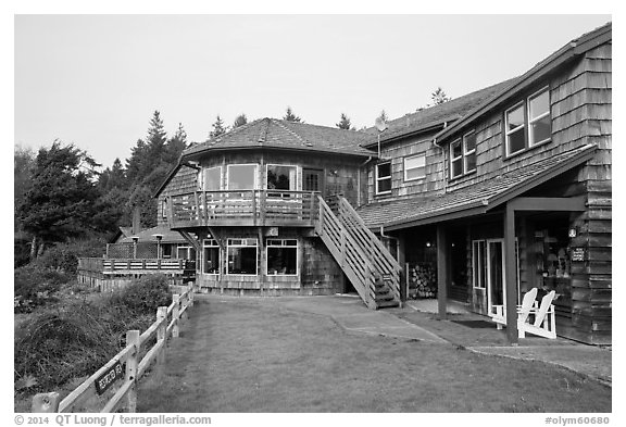 Kalaloch Lodge. Olympic National Park (black and white)