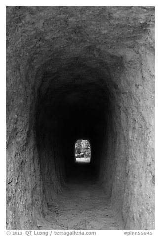 Tunnel. Pinnacles National Park (black and white)