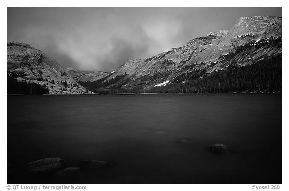Tenaya Lake, dusk. Yosemite National Park (black and white)