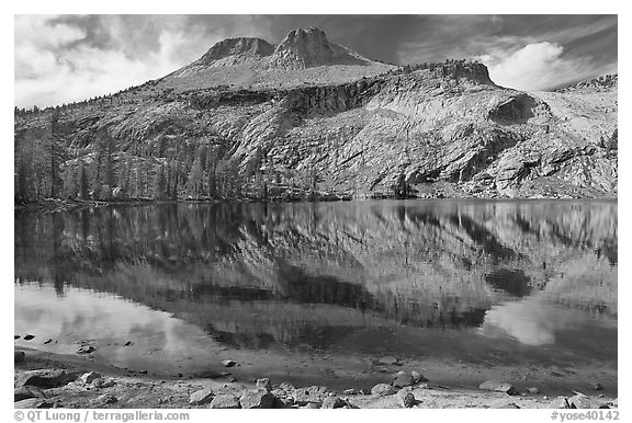 May Lake and Mt Hoffman. Yosemite National Park (black and white)