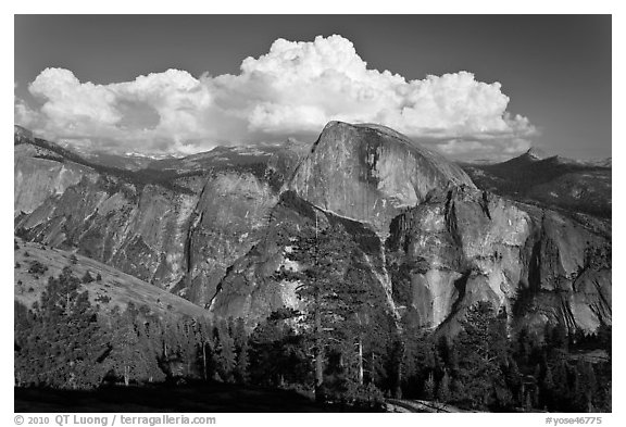 Half-Dome and cloud. Yosemite National Park (black and white)