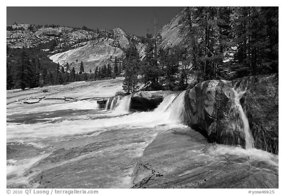 Cascade, Upper Merced River Canyon. Yosemite National Park (black and white)