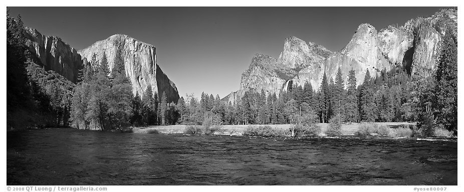 Valley View, El Capitan and Bridalveil Fall. Yosemite National Park (black and white)