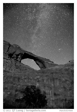 Skyline Arch and Milky Way. Arches National Park, Utah, USA.