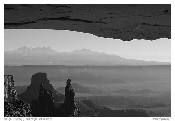 Mesa Arch, pinnacles, La Sal Mountains, early morning, Island in the sky. Canyonlands National Park (black and white)