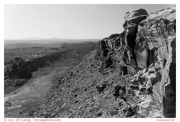 Cliffs and Surprise Valley, Maze District. Canyonlands National Park (black and white)