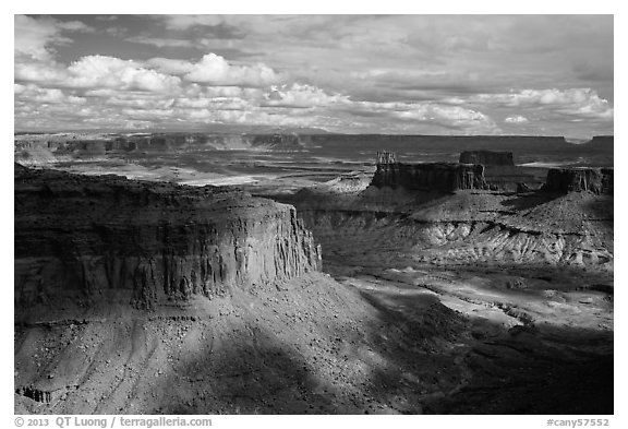 Mesas and canyons from High Spur, Orange Cliffs Unit, Glen Canyon National Recreation Area, Utah. USA (black and white)