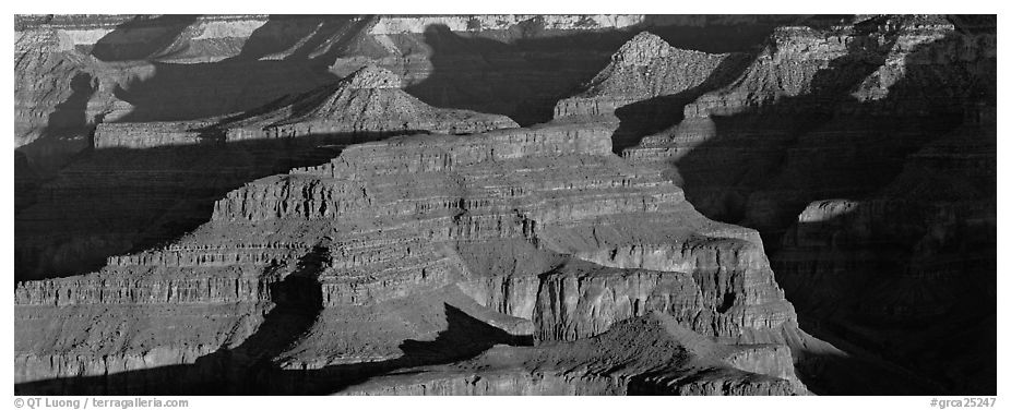 Canyon buttes. Grand Canyon  National Park (black and white)