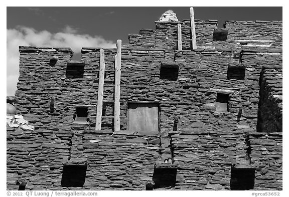 Facade of Hopi House. Grand Canyon National Park (black and white)
