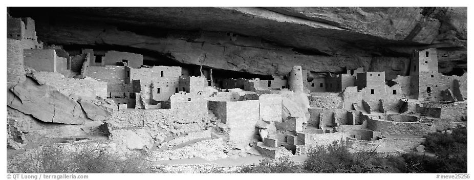 Cliff Palace, largest cliff dwelling in North America. Mesa Verde National Park (black and white)