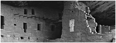 Cliff dwelling ruin. Mesa Verde National Park (Panoramic black and white)