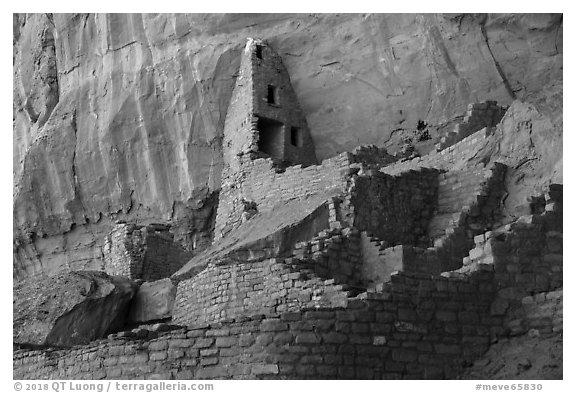 Multi story Ancestral Puebloan structure, Long House. Mesa Verde National Park (black and white)