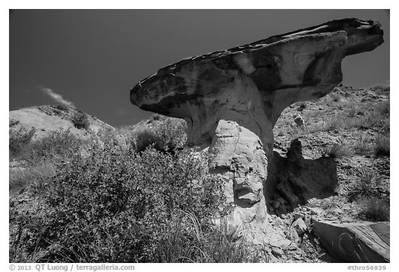 Anvil-shaped caprock. Theodore Roosevelt National Park (black and white)