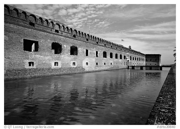 Fort Jefferson moat and lighthouse. Dry Tortugas  National Park (black and white)