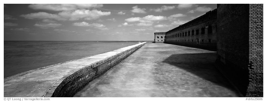 Seawall, moat, and Fort Jefferson. Dry Tortugas National Park (black and white)