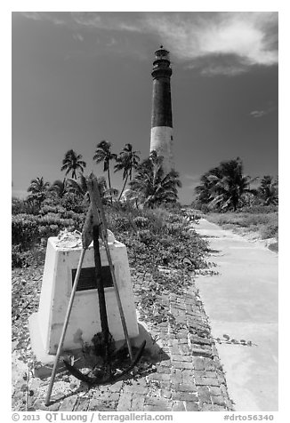 Memorail and Loggerhead Light. Dry Tortugas National Park (black and white)
