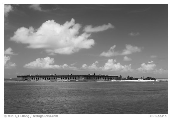 Fort Jefferson and Garden Key from the West. Dry Tortugas National Park (black and white)