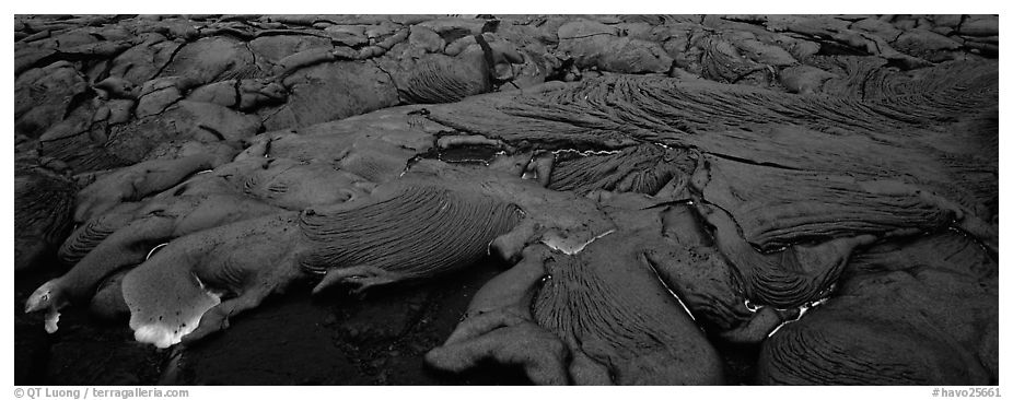 Live lava flow. Hawaii Volcanoes National Park (black and white)