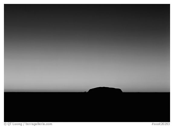 Dawn, Ayers Rock. Uluru-Kata Tjuta National Park, Northern Territories, Australia
