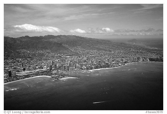 Aerial view of city and bay. Honolulu, Oahu island, Hawaii, USA (black and white)