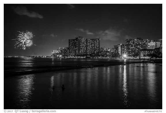 Fireworks and Waikiki skyline. Waikiki, Honolulu, Oahu island, Hawaii, USA (black and white)