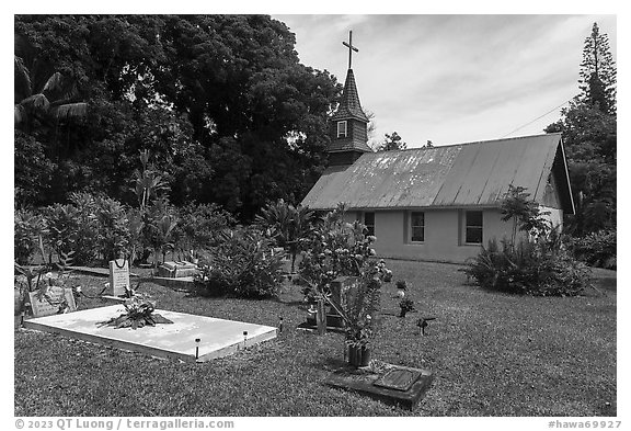 Cemetery and church, Nahiku. Maui, Hawaii, USA (black and white)