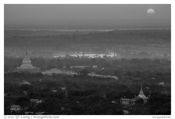 Sunset from Sagaing Hill. Myanmar (black and white)