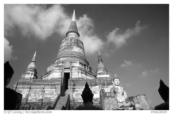 Wat Chai Mongkon and buddhas. Ayutthaya, Thailand (black and white)