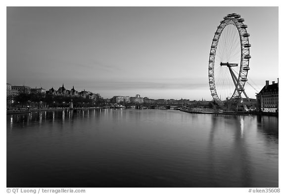 Thames River and Millennium Wheel at dawn. London, England, United Kingdom (black and white)