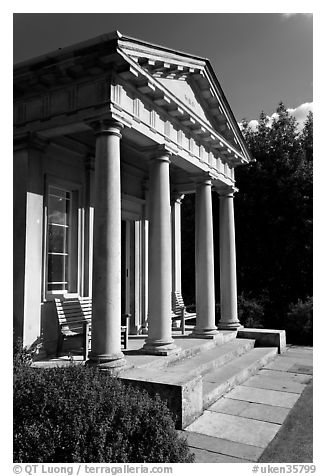 King William's temple. Kew Royal Botanical Gardens,  London, England, United Kingdom (black and white)