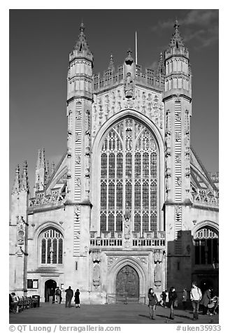 West front of Abbey. Bath, Somerset, England, United Kingdom (black and white)