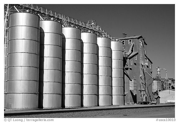 Grain silos. California, USA