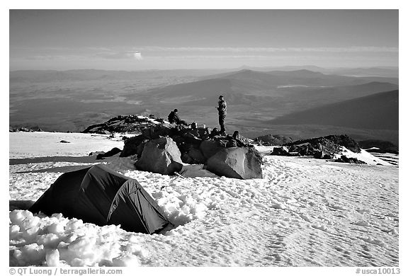 Mountaineers camping on the slopes of Mt Shasta. California, USA