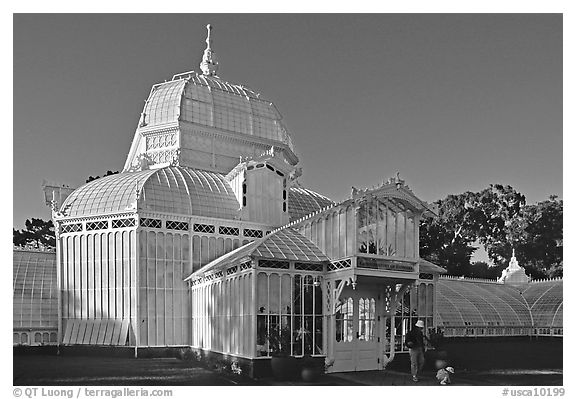 Conservatory of the Flowers, late afternoon. San Francisco, California, USA (black and white)