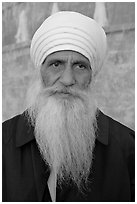 Sikh priest, Sikh Gurdwara Temple. San Jose, California, USA (black and white)
