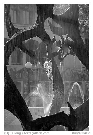Fountain known as The Claw in front of the Old Union, late afternoon. Stanford University, California, USA (black and white)