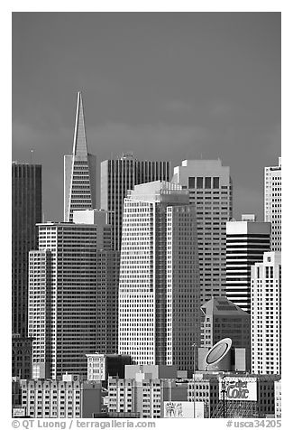 Financial district skyline with Museum of Modern Art building, afternoon. San Francisco, California, USA (black and white)