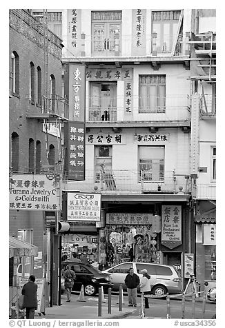 Waverley Alley and street in Chinatown. San Francisco, California, USA