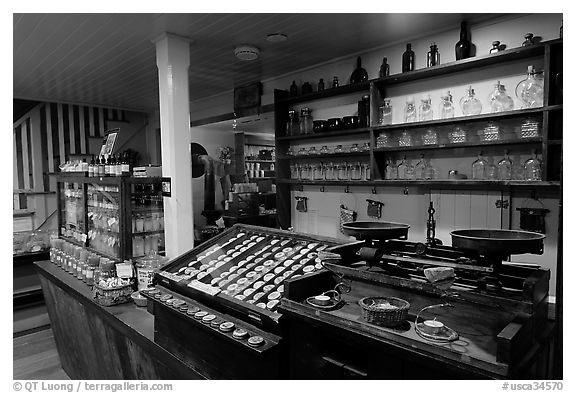 Interior of apothicary store, Old Town. San Diego, California, USA (black and white)